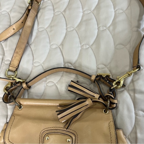 Vintage Coach Willis Tan Leather Handbag - Picture 11 of 14